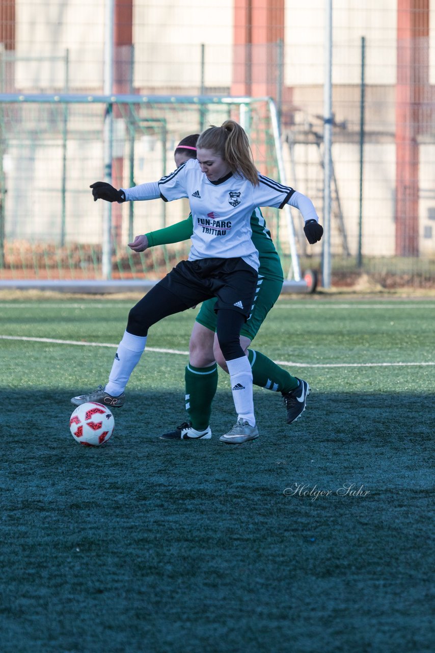 Bild 108 - Frauen SG Holstein Sued - SV Gruenweiss-Siebenbaeumen : Ergebnis: 0:2